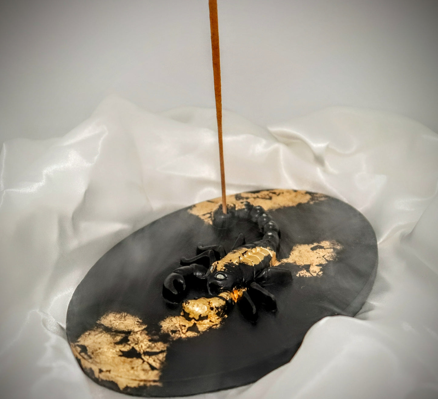 Skorpion Räucherstäbchenhalter - "Glühstachel"