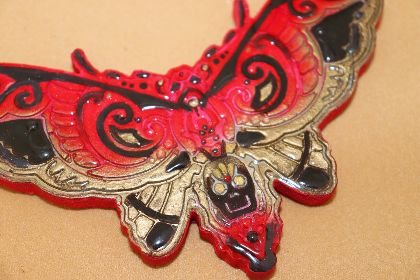 Wanddekoration, Rote Motte - Vinny